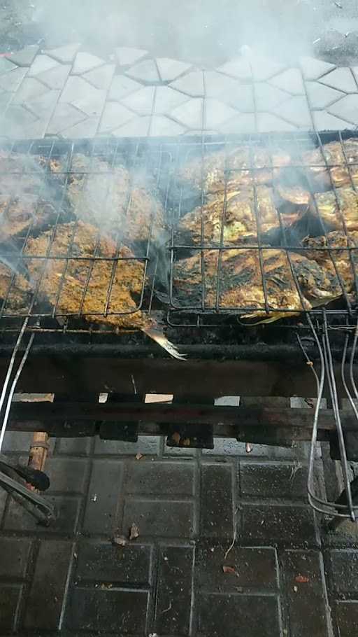 Resto Ikan Bakar Bang Ipul 4