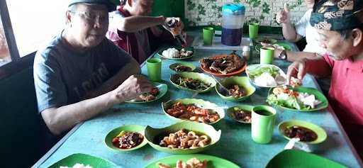 Rumah Makan Cituis Indah 6