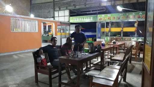 Rm. Mega Masakan Padang 4