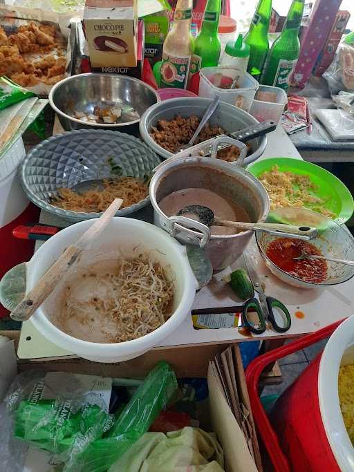 Warung Nasi Kuning Yu Ipah 4