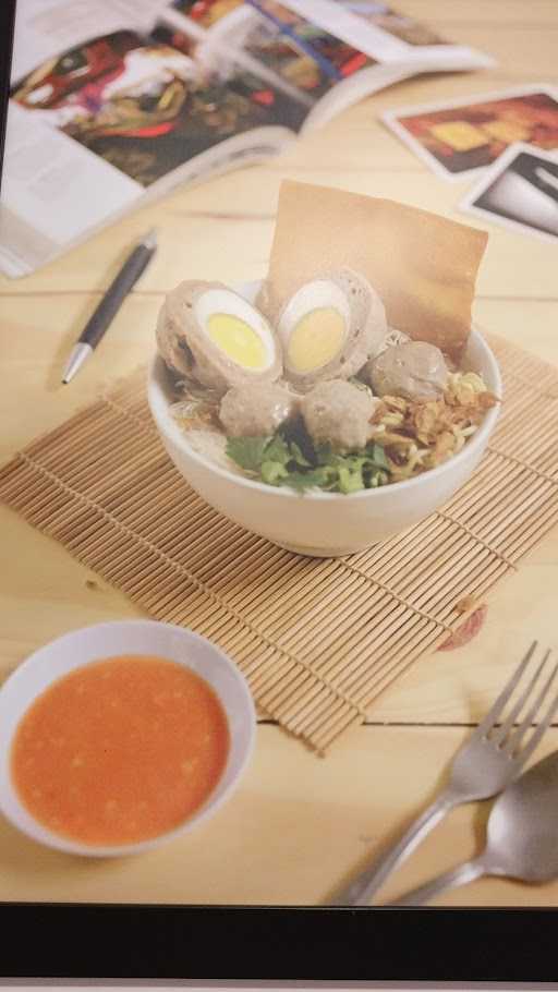 Bakso Baksoe, Binus Syahdan 1