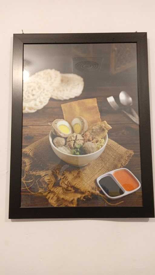 Bakso Baksoe, Binus Syahdan 8