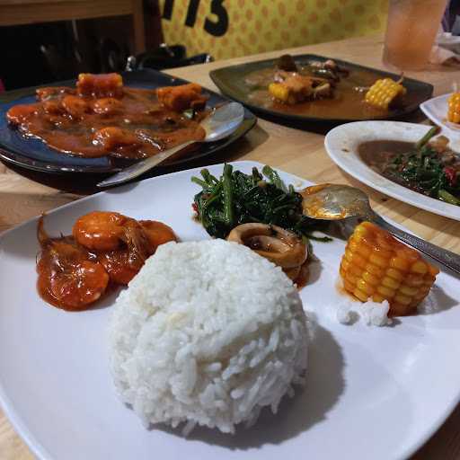 Seafood Tumpah Bang Djaloe 4