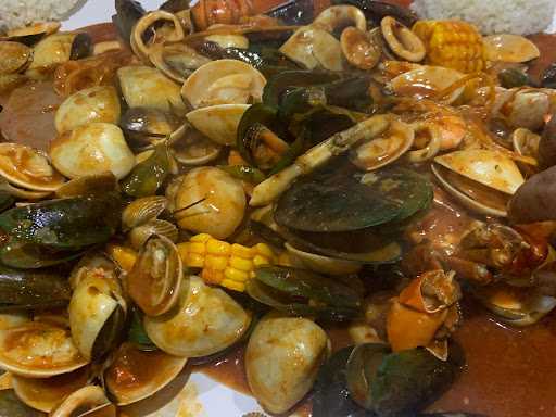 Seafood Tumpah Bang Djaloe 1