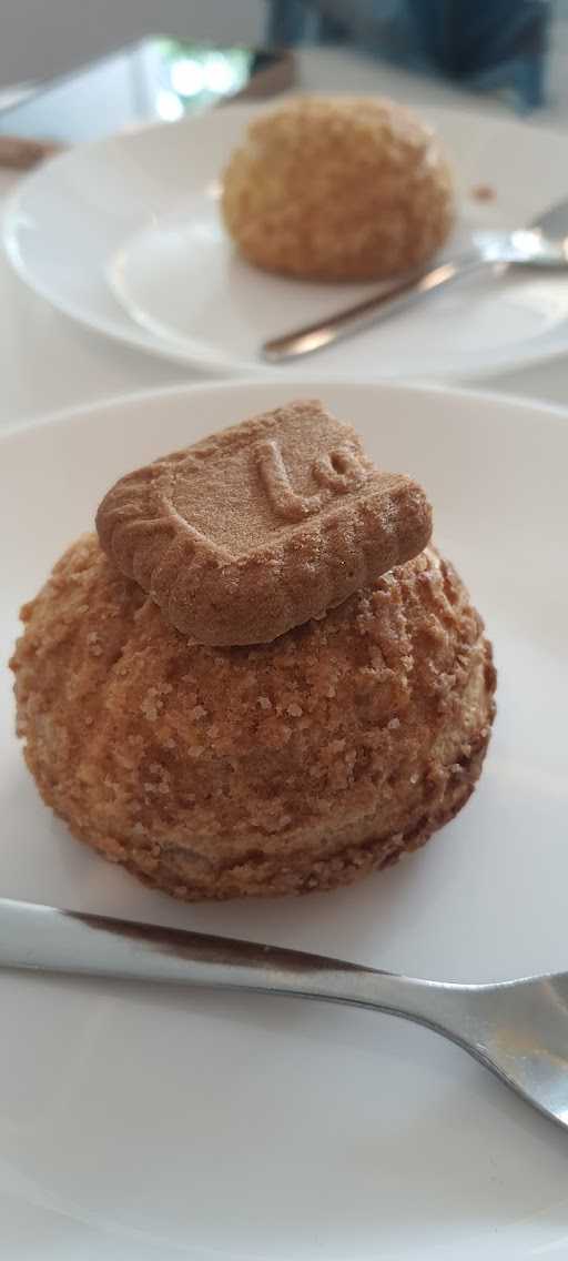 Krakelin Soes & Kopi - Kebon Jeruk 7