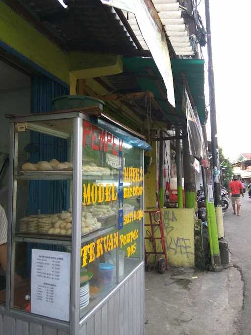 Pempek Kembar Palembang 7