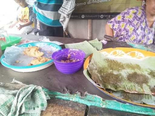 Warung Surabi Ibu Min 1