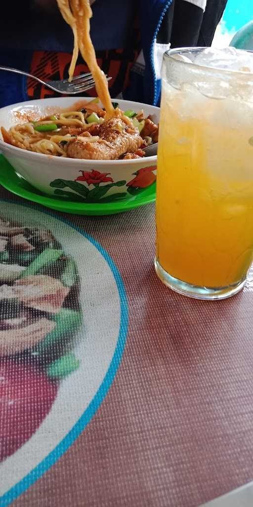 Mie Ayam Gintung 5