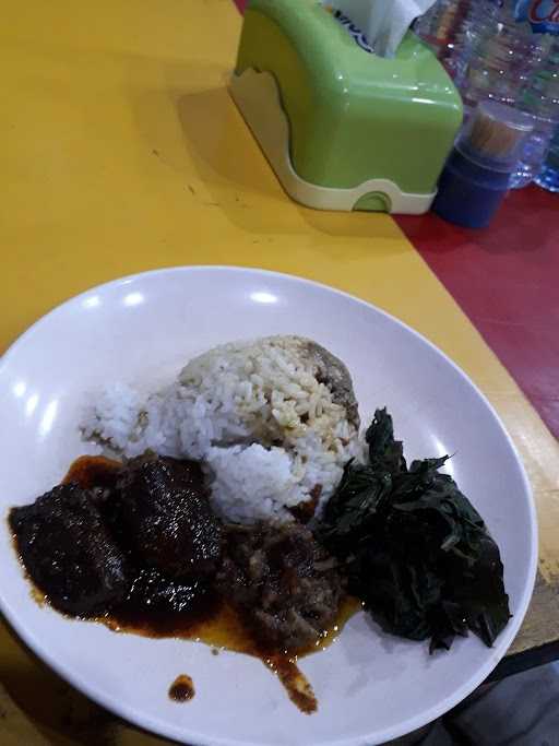 Rumah Makan Padang Siang Malam 9