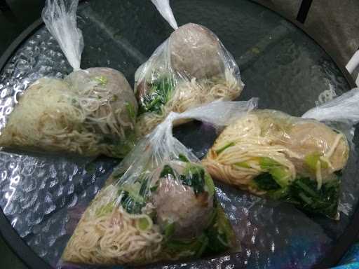 Baso Raksasa 3