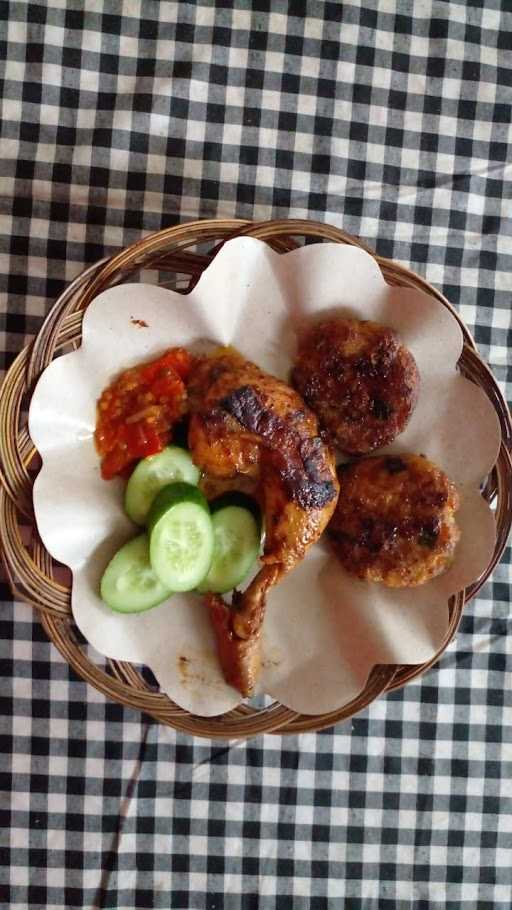 Dapur Ayam Lesehan 4