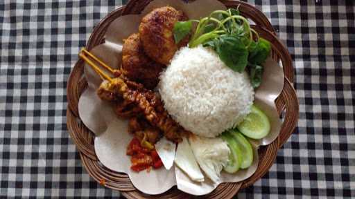 Dapur Ayam Lesehan 9