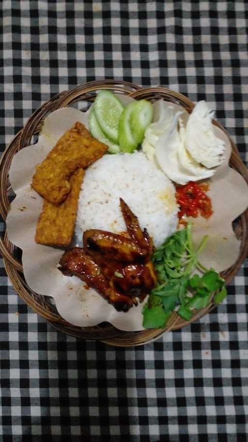 Dapur Ayam Lesehan 8