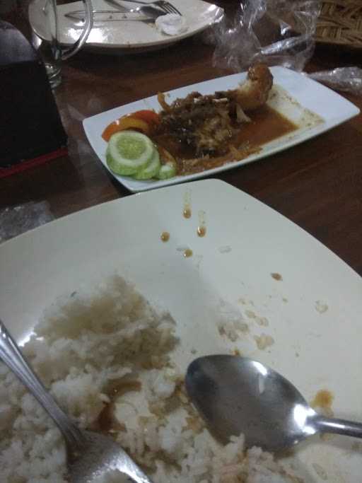 Rumah Makan Ayam Penyet 7