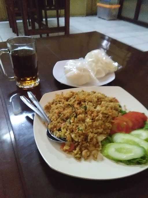 Rumah Makan Ayam Penyet 3