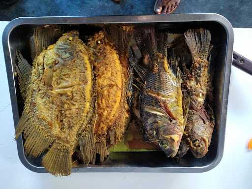 Rumah Makan Putri Bungsu 10