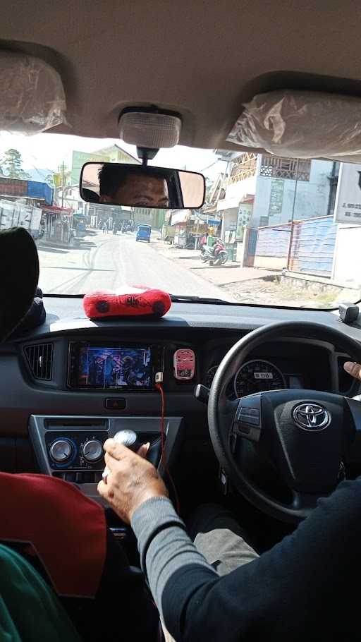 Warung Nasi Dan Lotek Ibu Yeni 1