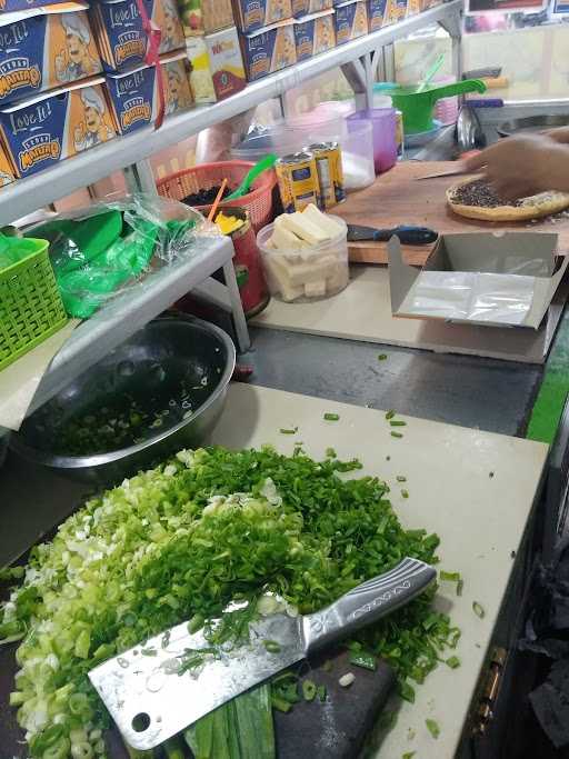 Martabak Toparis, Pertigaan Segog 3