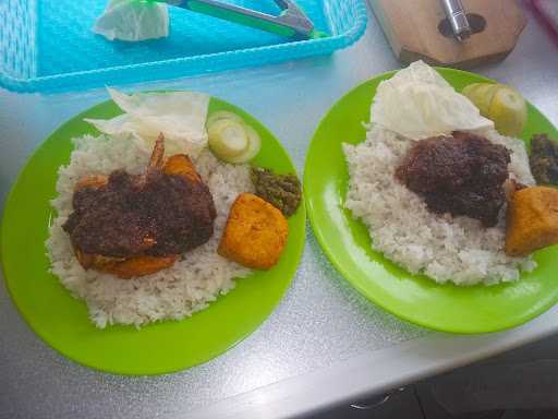 Nasi Bebek K'Hazwan Khas Madura & Ayam Penyet Sambel Ijo 6