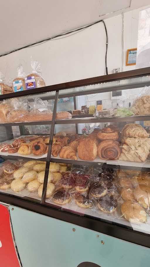 Animo Bakery - Shell Pamulang 6