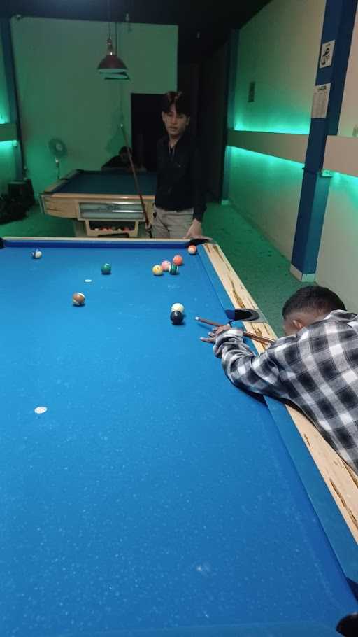 Warbil Hajime Warkop Dan Billiard 9