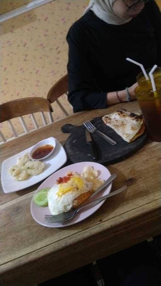 Kedai Roti Ibu Saya 5