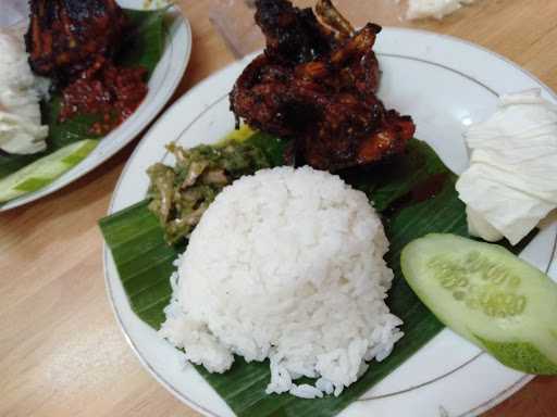 Ayam Bebek Penyet Bu Wahyuni 9