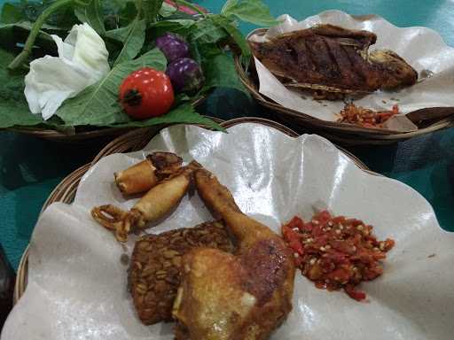 Ayam Goreng Sibontot 1