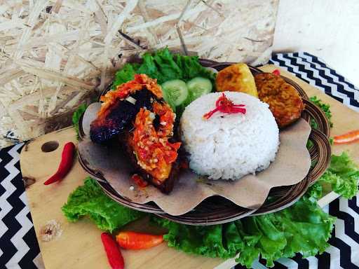 Ayam Penyet Mp Sambel Bekonde 1