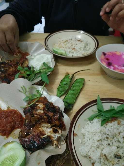 Ayam Penyet Rempah Solo 2 10