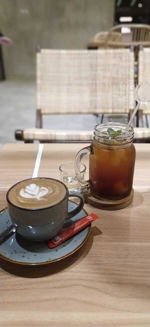 Berlaris Kopi Dan Resto 3