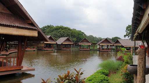 Gubug Makan Mang Engking Pondok Cabe 9