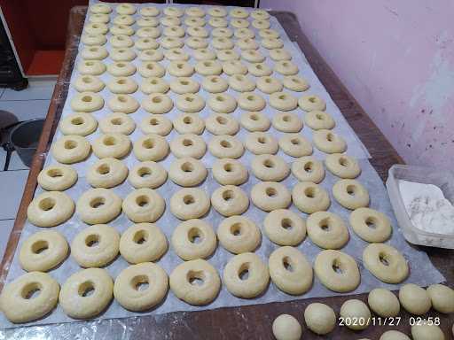 Kencana Donat(Spesialis Donat Kentang Rasa Nendang) 8