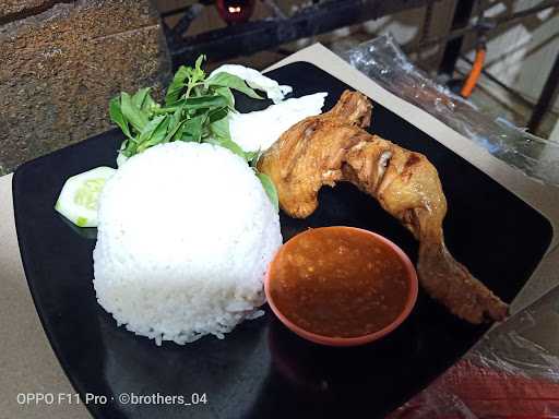 Pecel Lele Mas Himam Lamongan 1