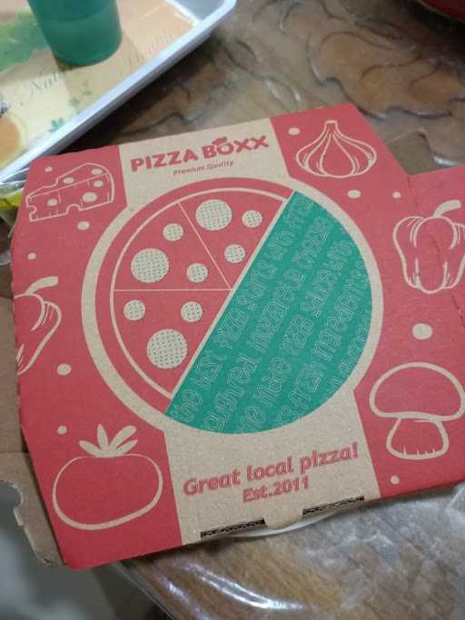 Pizza Boxx Pamulang 5