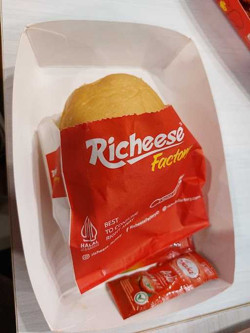 Richeese Factory Pamulang 2