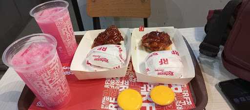 Richeese Factory Pamulang 4