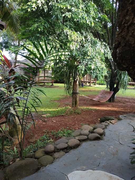 Rumah Makan Saung Merdesa 7