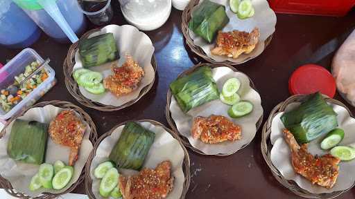 Warung 79 Spesial Ayam Geprek 8