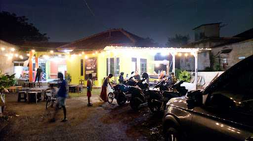 Warung Kopi Bale Desa 6