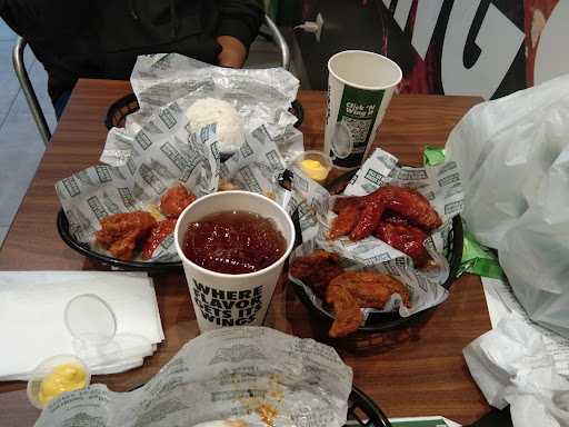 Wingstop Pamulang 5