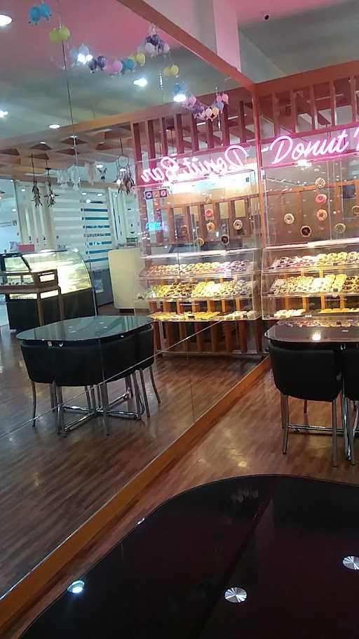 La Permata Patisserie 10