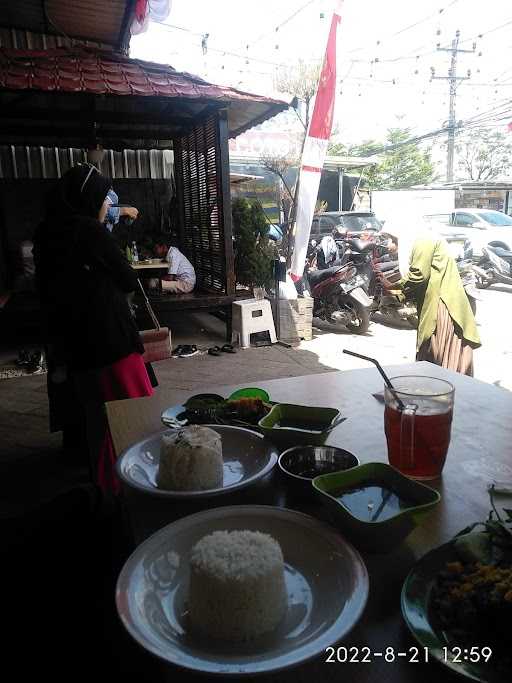 Bebek Gazebo Makassar 4