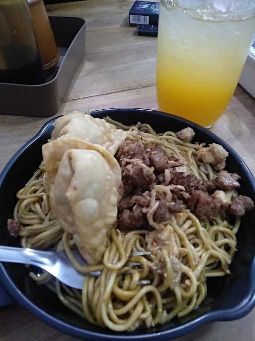 Mie Setan Makassar 3