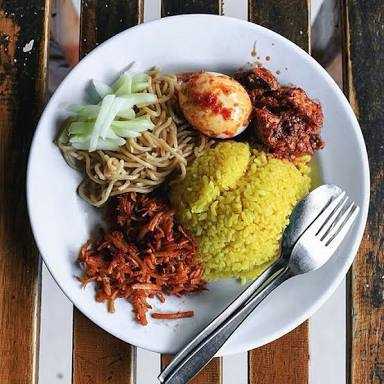 Nasi Kuning Ibu Surianty 1