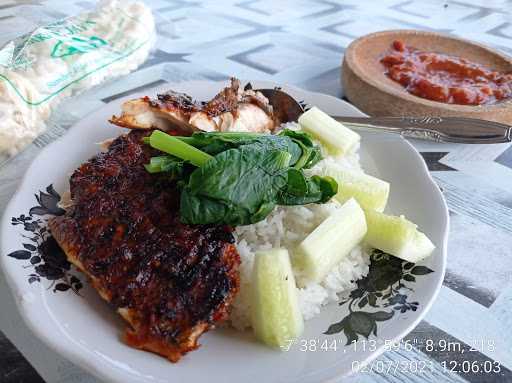 Ikan Bakar Bu Irma Lezat 5