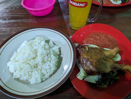 Warung Pojok Lalapan 4