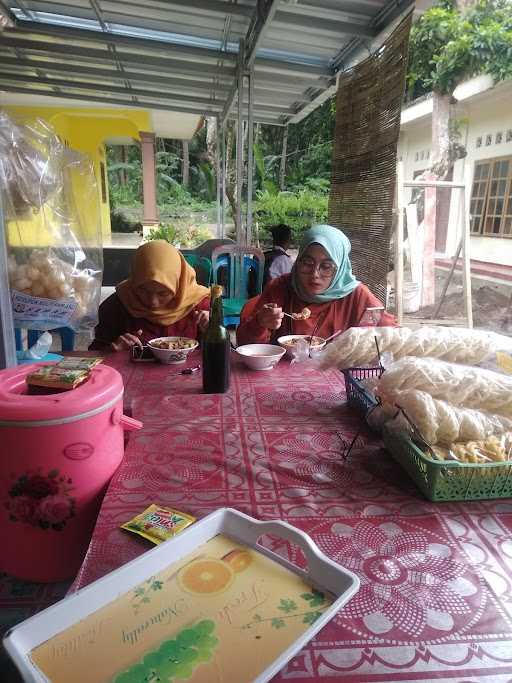 Kedai Pempek Palembang Teh Nur 4