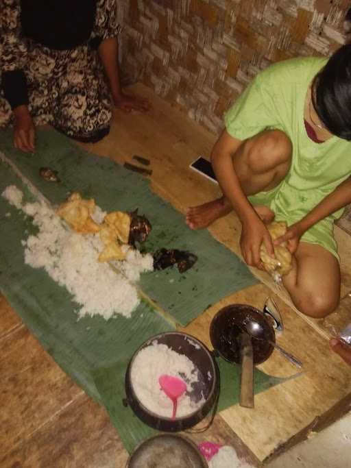 Warung Nasi Ibu Hj Euis 1