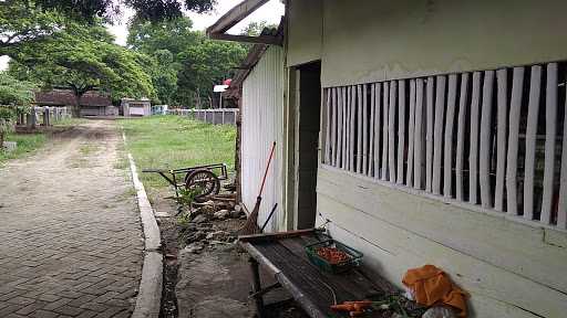 Warung Sate Ibu Supaah 4